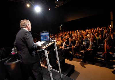 Rede Thoms Fuchs vor Publikum